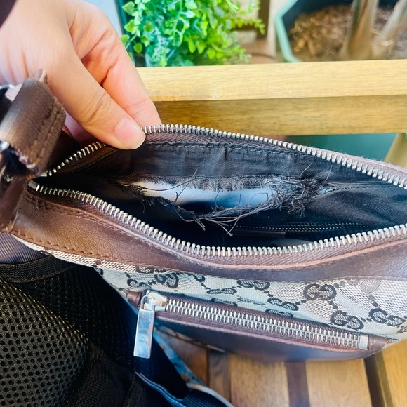 GUCCI Leather and Canvas Shoulder Bag AUTHENTIC - Picture 15 of 16